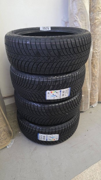 j 245/45R19 tli gumik