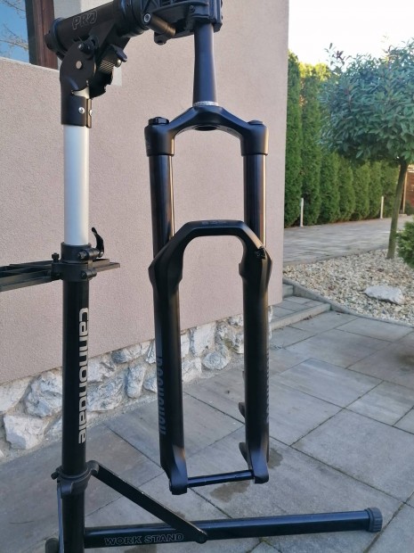 j 29  rockshox tk 35 air/160