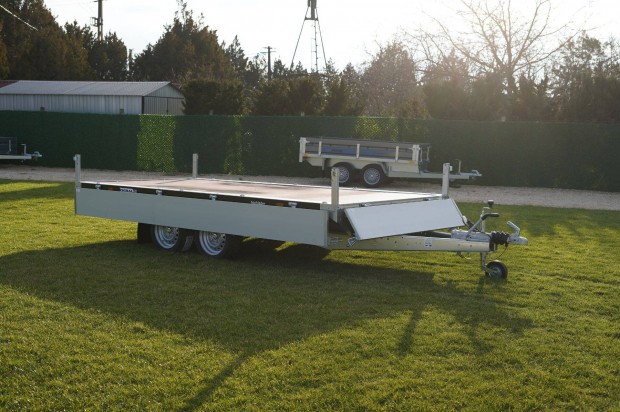 �j 2 tengelyes als�kerekes 2700kg-os ut�nfut� most csak 1.890.000 Ft