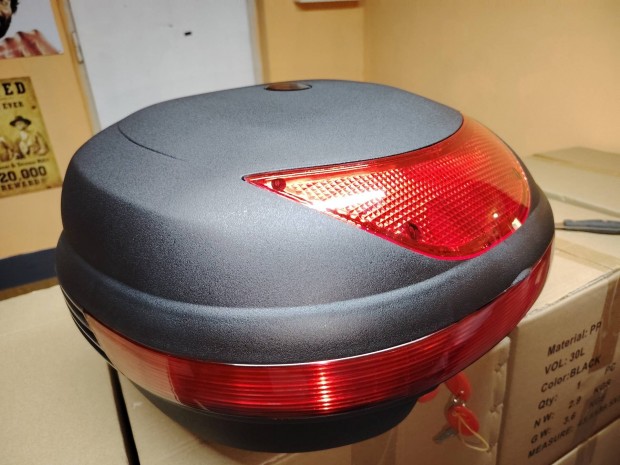Új 30 literes motoros doboz / bőrönd