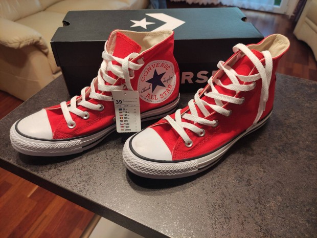 Új 39-es piros Converse tornacipő - Limitált kiadás