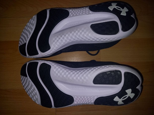 j,39-es under armour sportcip