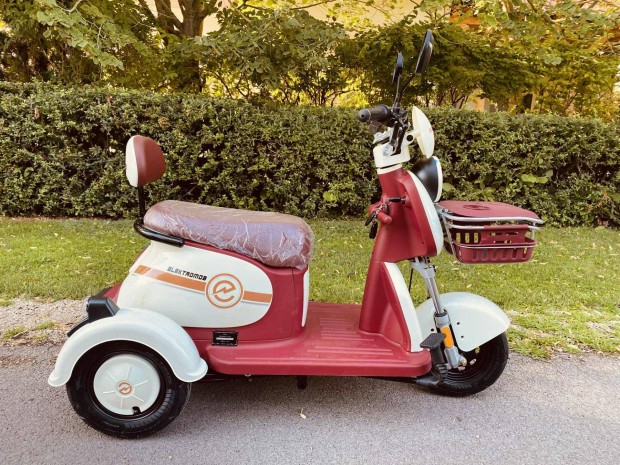 Új 3 Év Garancia Elektromos MOPED Elektromos Robogó Tricikli Bicikli