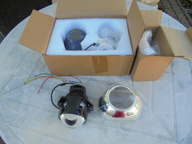 j 3"-os Bi-led Projektor ( Hella 3R 5G ) dobozban elad