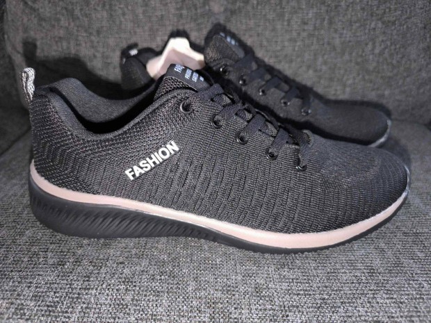 j 44-es sportcip, bth: 28 cm