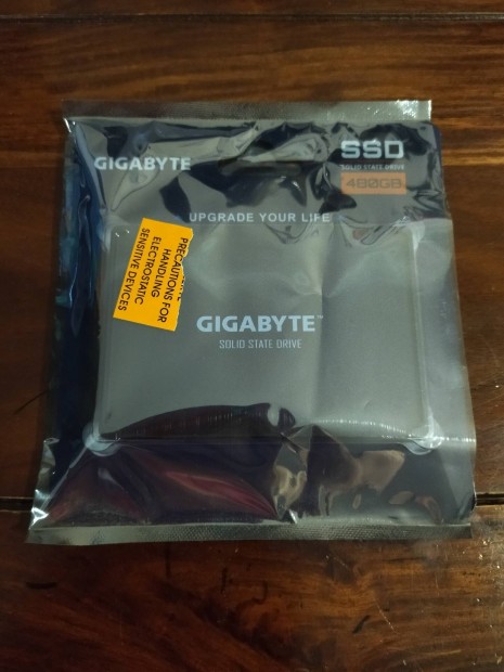 j 480GB Gigabyte SSD