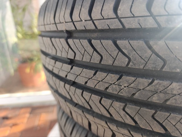 �j 4 �vszakos Bravo HP 215/55/R17 