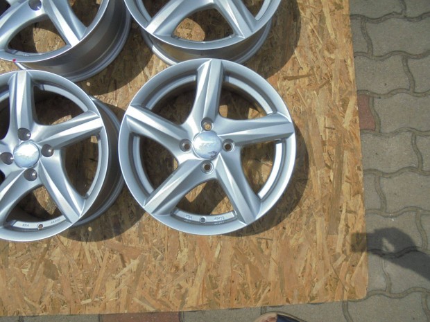 j 4 x 100-as Advanti Racing alufelni elad