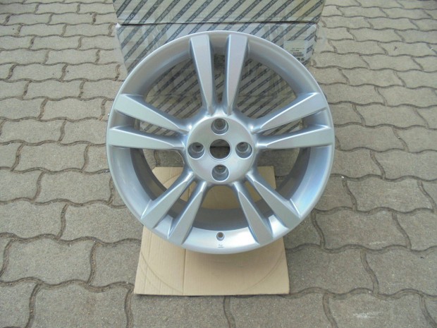 j 4 x 98-as alufelni dobozban elad