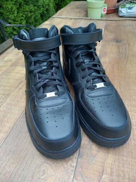 j 51,5 Nike Air Force 1 High Black Top elad 