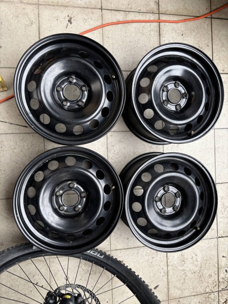Új 5x108 16" gyári Peugeot Citroen Opel Toyota Lemezfelni acélfelni 16