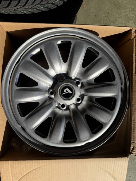 Új 5x112 16" Mercedes, Audi, Vw stb. Lemezfelnik eladó!