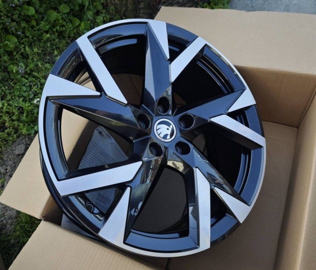 Új 5x112 19 Skoda Aniara Superb gyári alufelni r19 " VW Seat Cupra