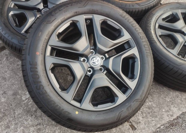 Új 5x114,3 19 Toyota Rav4 GR sport Bridgestone 235/55 r19 " nyári Tpms