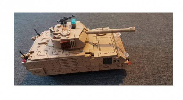 j 659db. 2 az 1 Hres kocka kompatibilis 26cm Merkava Tank + Bradley