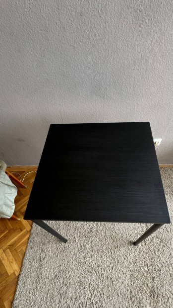 j 67x67cm fekete asztal