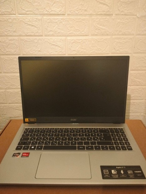 j Acer laptop elad