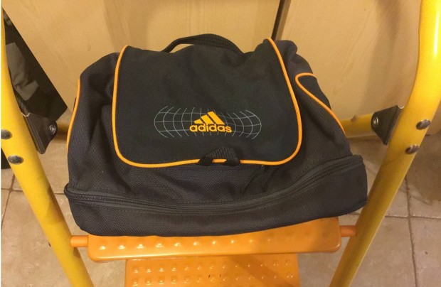 j Adidas neszeszer tska , akr ajndknak!