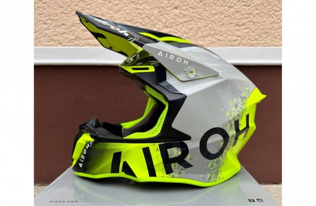Új Airoh Twist 2.0 Bit sárga/szürke enduro, cross sisak, bukósisak (S)