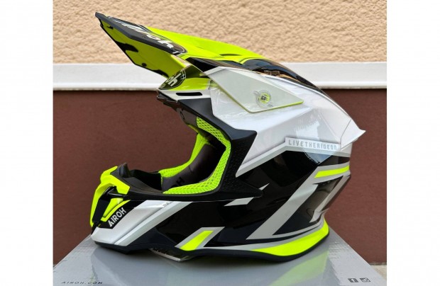 Új Airoh Twist 2 Shaken sárga/fekete enduro, cross sisak, bukósisak XS