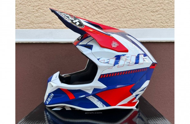 Új Airoh Wraaap Feel kék/piros/fehér enduro cross sisak, bukósisak (M)