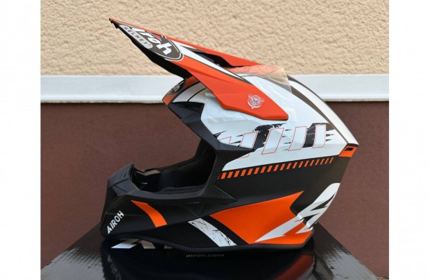 Új Airoh Wraaap Feel narancs/fekete enduro, cross sisak, bukósisak (M)