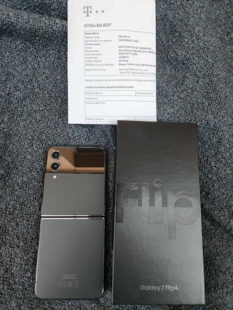 j llapot! Samsung Galaxy Z Flip 4 Dualsim, 128/8GB Fekete (Garis)