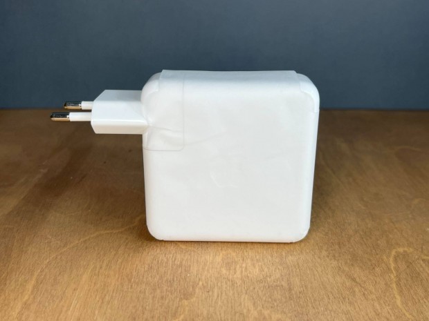 Új Apple 67W USB-C töltő