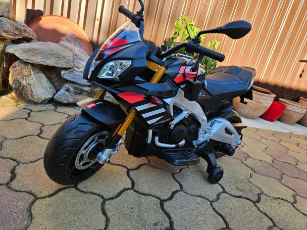 j Aprilia Gyermek elektromos akkumultoros motorkerkpr gumi kerk b