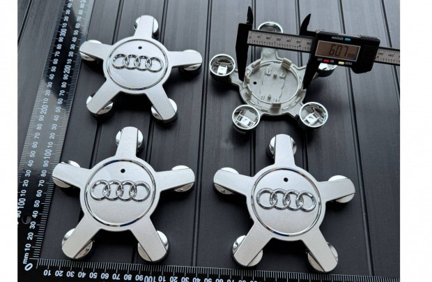 �j Audi 135mm 4F0601165N Felni Alufelni Kupak Felnikupak Felnik�z�p