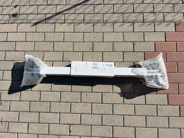 j Audi Q8 SQ8 gyri tetcsomagtart Zrhat