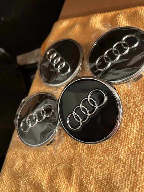 j Audi felni kupak 61mm 4db