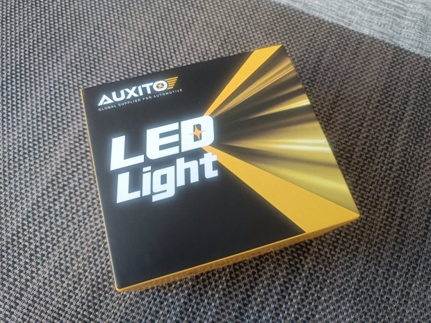 j Auxito Q16 LED H7 12V 20W szett elad