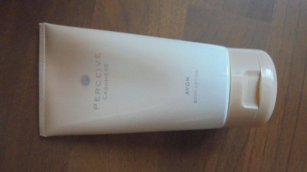 j Avon Perceive Cashmere ni testpol - 150 ml