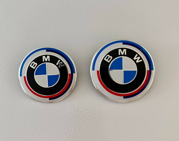 j BMW 50th jubileumi motorhz Gphz Csomagtart emblma 82mm 74mm