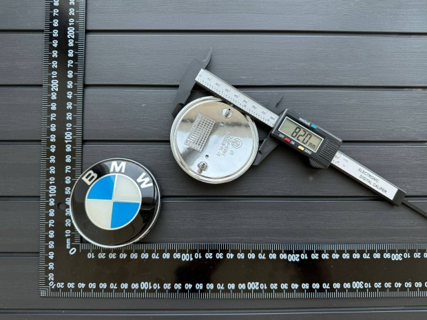 j BMW 82mm Gphztet Motorhz Csomagtr Emblma Jel 51148132375