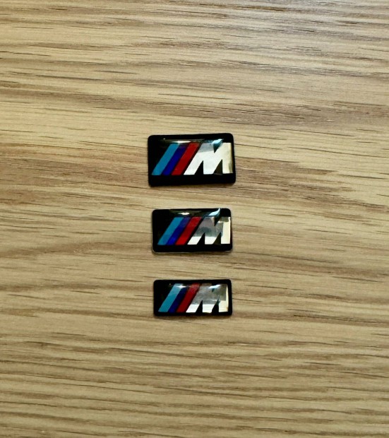 j BMW M Performance M Packet Power Felni Emblma JEL Felirat Matrica