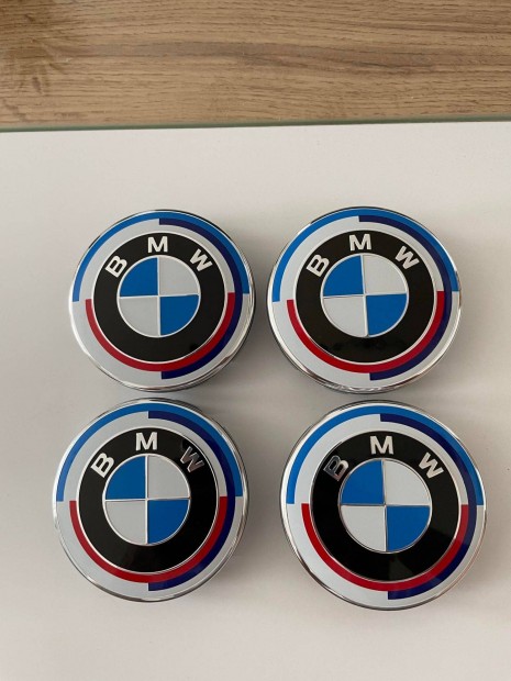Új BMW felniközép felnikupak jubileumi kiadás