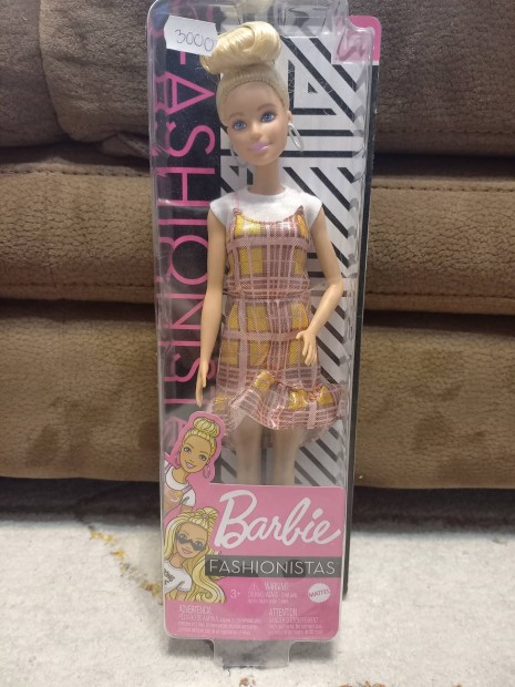 j Barbie fashionistas baba szke csillml kocks ruhban