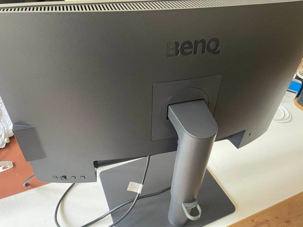 Új Benq PD2506Q Monitor, 3év garancia