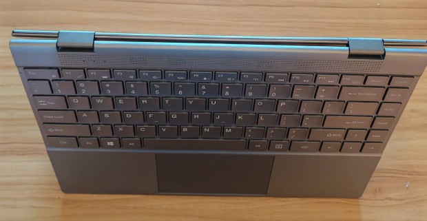Új Bmax Y14 laptop 2 az1-ben IPS 14", 16GB Lpddr5 RAM 512GB SSD Új!