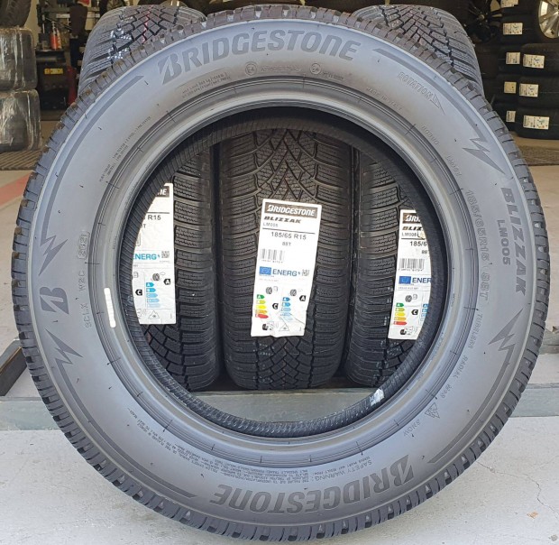 j Bridgestone Blizzak 185/65 R15 tli gumi 4db /T163