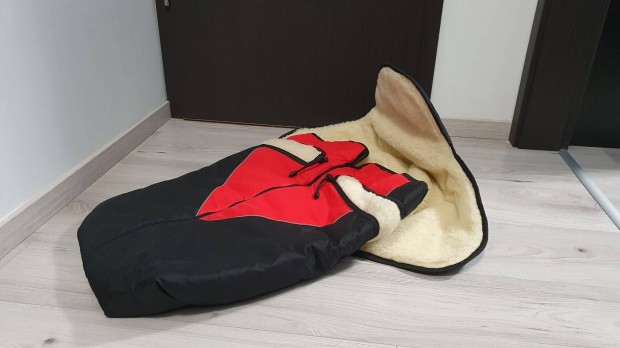 �j Bund�s T�li Baba Zs�k �s �ll�that� tol�kar Baby-Merc sz�nk�hoz