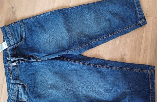Új C&A kék női farmer térdnadrág ( 42/44)