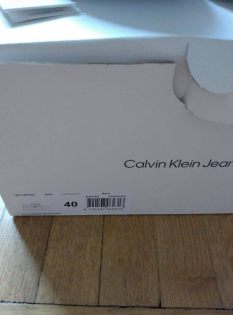 j Calvin Klein 40 cip