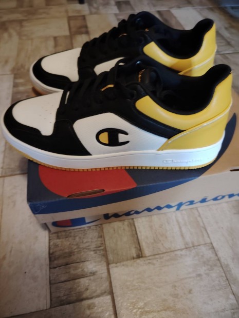 Új Champion Férfi 44 Sportcipő Sneaker