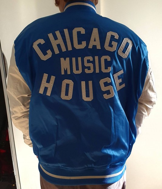 j Chicago Music House varsity baseball bomber dzseki kabt