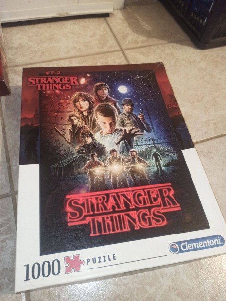 j Clementoni Stranger Things puzzle, 1000 db