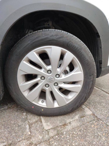 �j Continental Ecocontact 6; 215/55 R17 V gumi garnit�ra