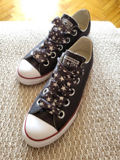 j Converse ni tornacip, 38.5